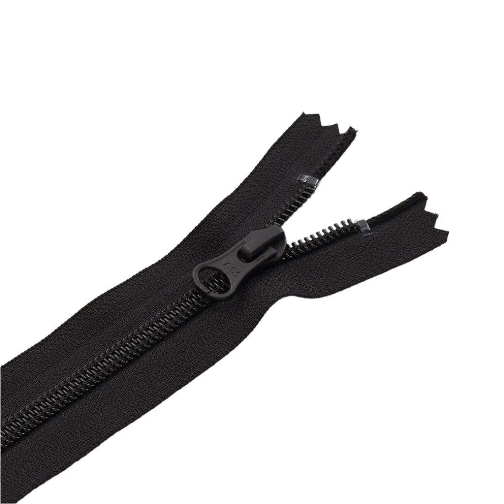 Solution-Dye Coil Zipper – Water-Saving & Sustainable Choice