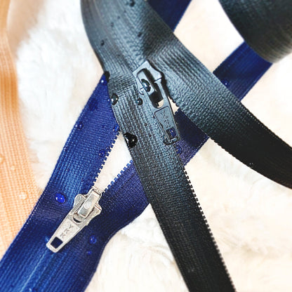 FLATKNIT® AquaGuard® – Lightweight Water-Repellent Zipper