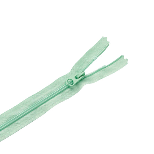 NATULON Plus® Coil Zipper – Puckering Resistant Lightweight Tape