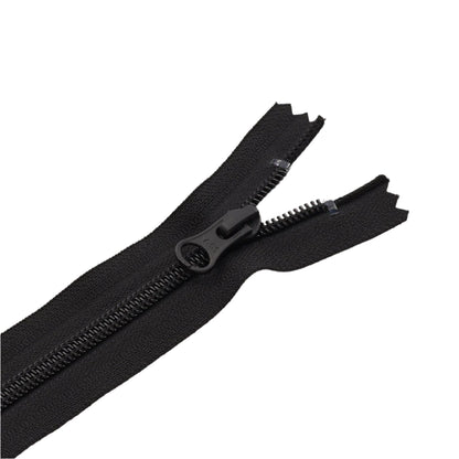 Solution-Dye Coil Zipper – Water-Saving & Sustainable Choice